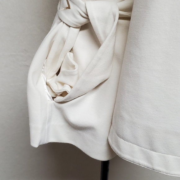 Simply Chloe Dao Off-White Cropped Flared Pleated Bell Sleeve Belted Jacket M - Picture 10 of 16